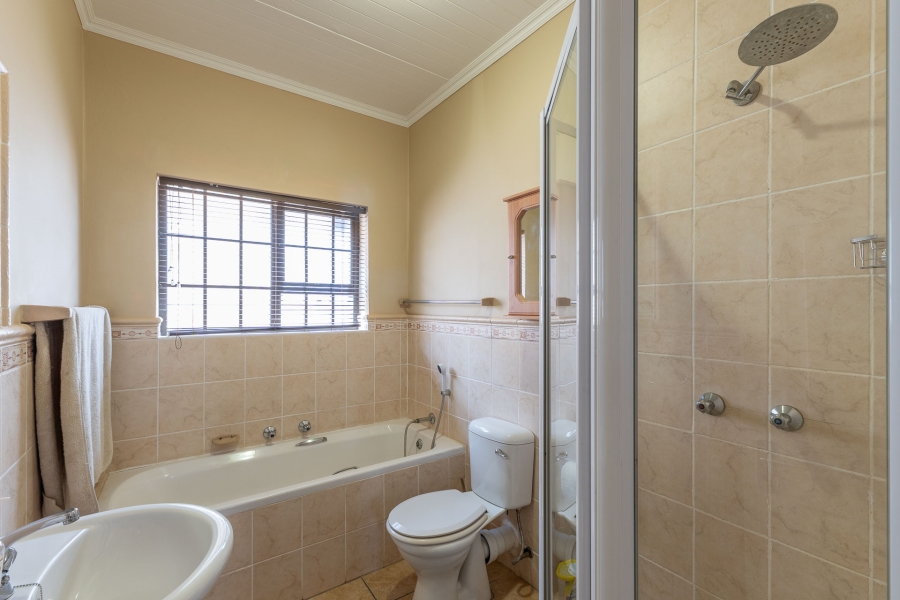 3 Bedroom Property for Sale in Menkenkop Western Cape